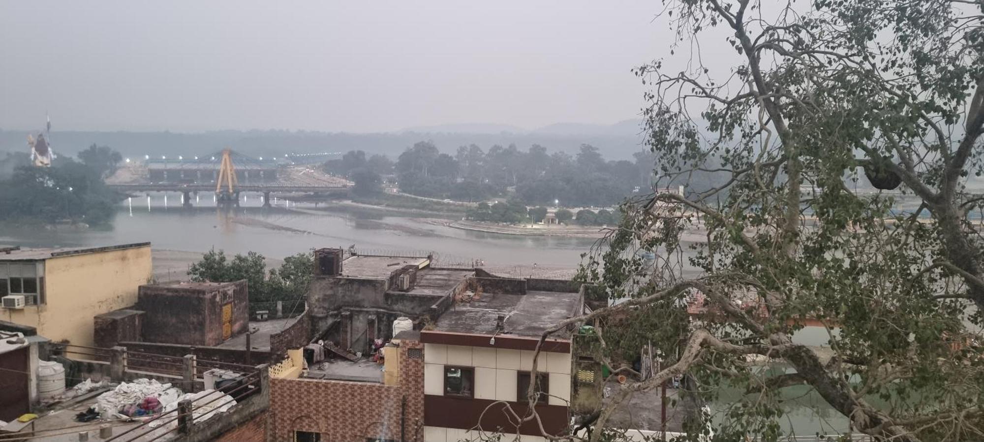 Hotel Har Ki Pauri By Around Stays ハリドワール エクステリア 写真