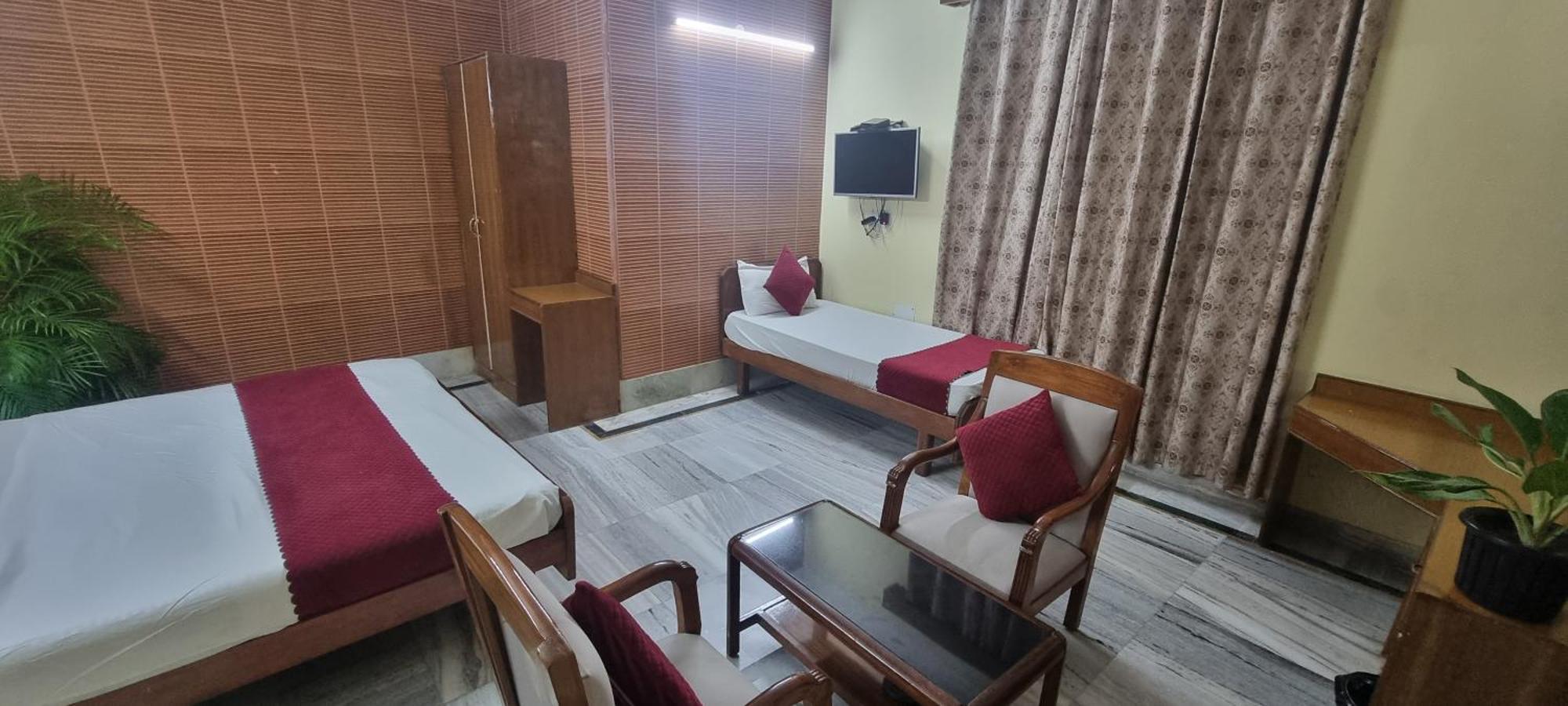 Hotel Har Ki Pauri By Around Stays ハリドワール エクステリア 写真