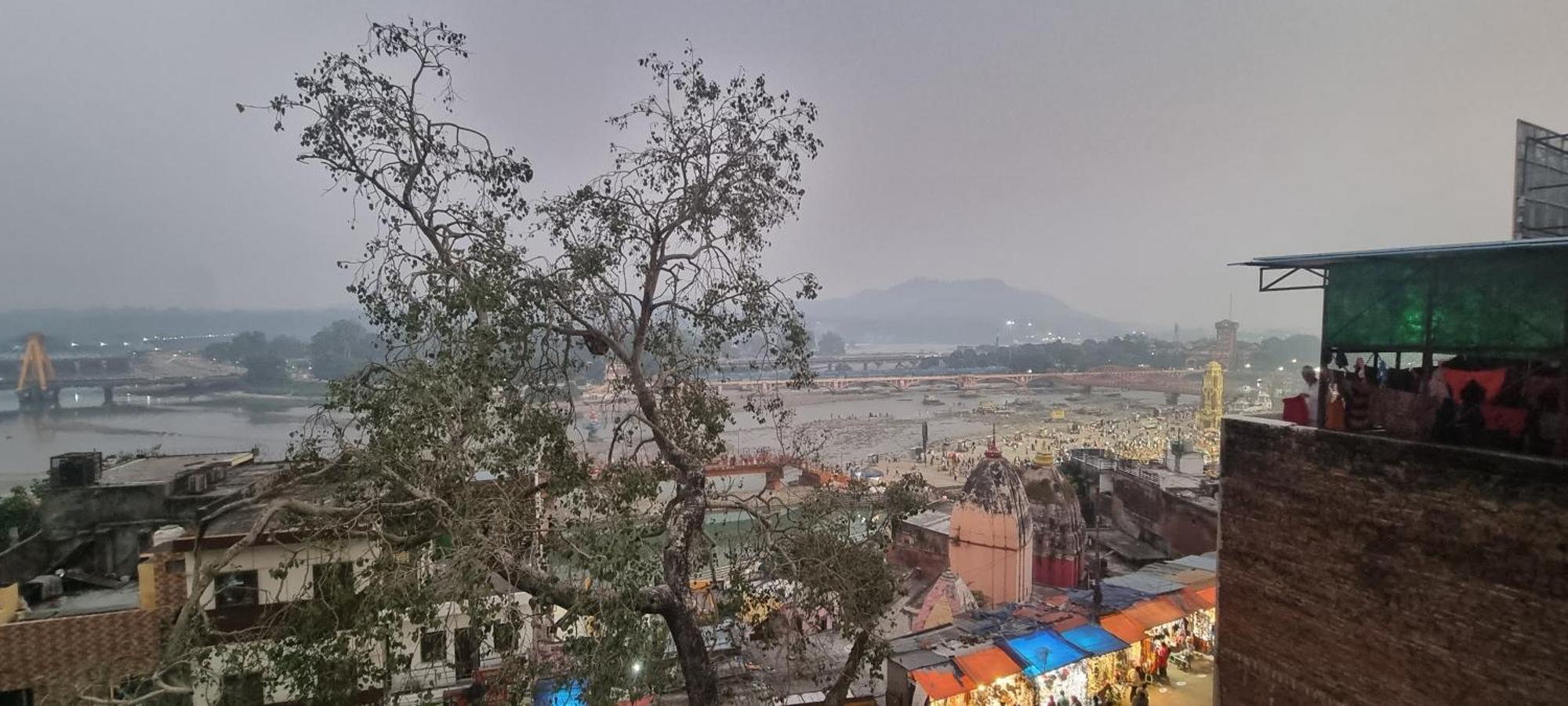 Hotel Har Ki Pauri By Around Stays ハリドワール エクステリア 写真